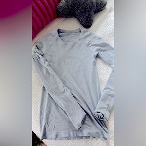 LULULEMON LONG SLEEVE SWIFTLY TECH